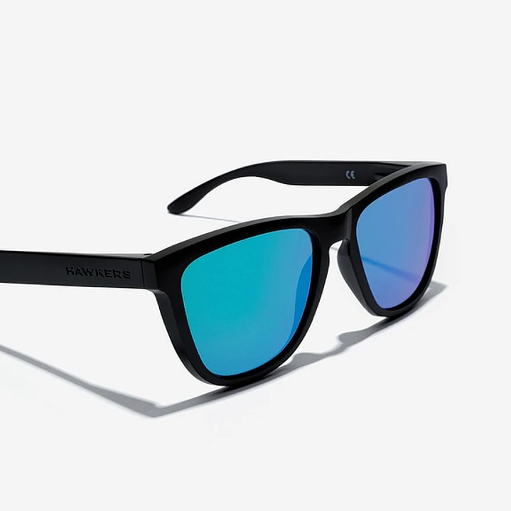 Lentes de Sol Hawkers One O18TR02 Negro Mate Verde Espejado Talla 54mm 4