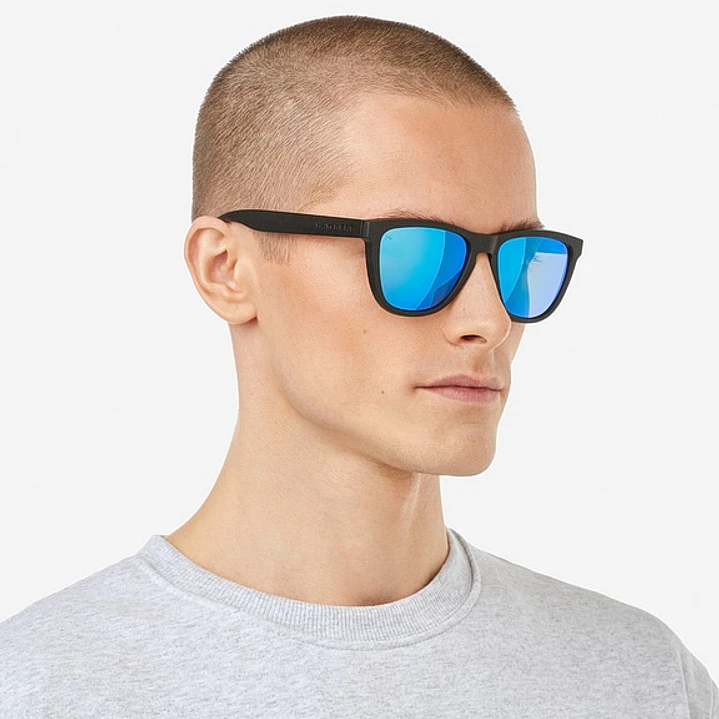 Lentes de Sol Hawkers One ﻿O18TR29  Negro Carbon Celeste Espejadado Unisex Talla 54mm 6