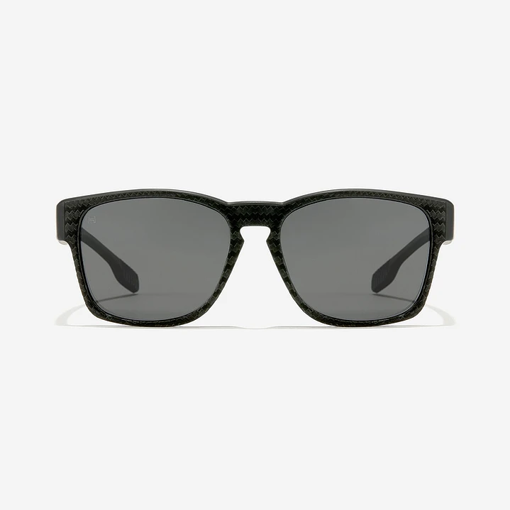 Lentes De Sol Polarizado Hawkers Core Raw Carbon Fiber Black Dark HCRA25NBTP - Talla 56mm 4