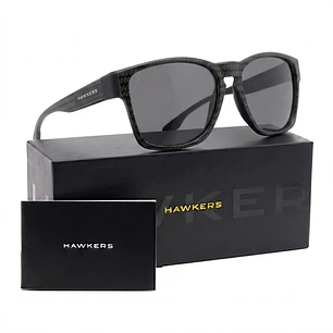 Lentes De Sol Polarizado Hawkers Core Raw Carbon Fiber Black Dark HCRA25NBTP - Talla 56mm