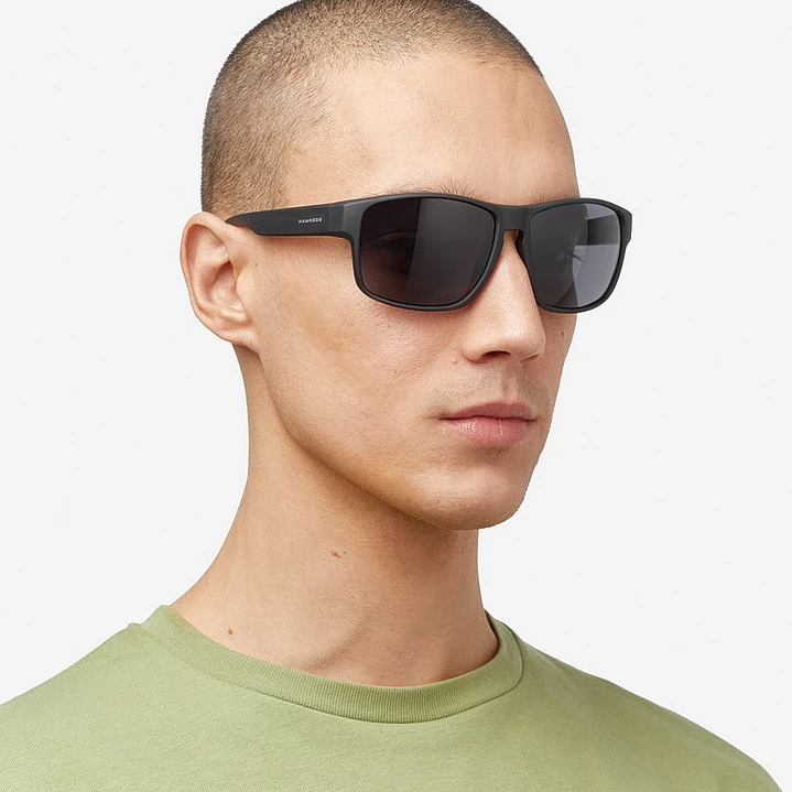 Lentes de Sol Hawkers Faster Raw Black Dark HFRA228BT0 - Talla 58mm  10