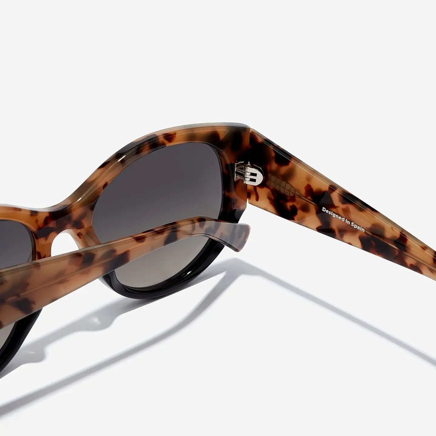 Lentes de Sol Hawkers Miranda Black HMIR218BX0 - Talla 54mm  4