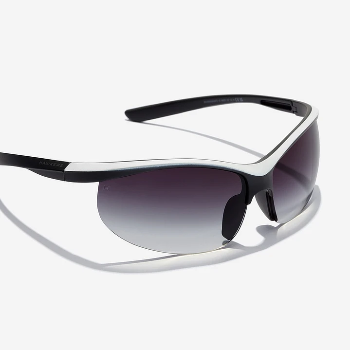 Lentes de Sol Deportivo Hawkers Radiante HRAD24HGT0 Blanco Negro -Talla 69mm 8