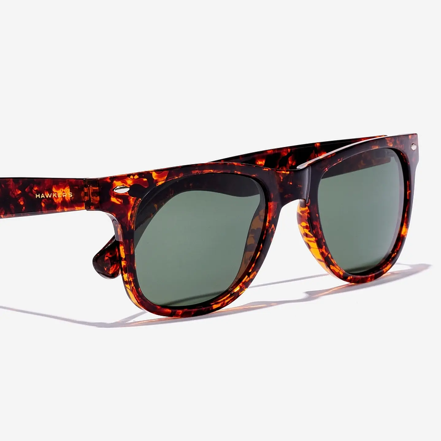Lentes de Sol Polarizado Hawkers Slater HSLA22CETP Carey Verde - Talla 53mm 7
