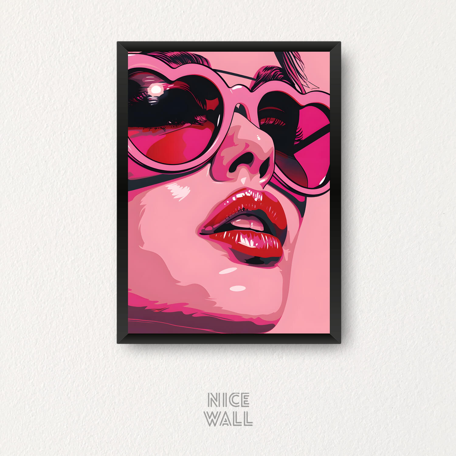 Cuadro Mujer Lentes Corazón