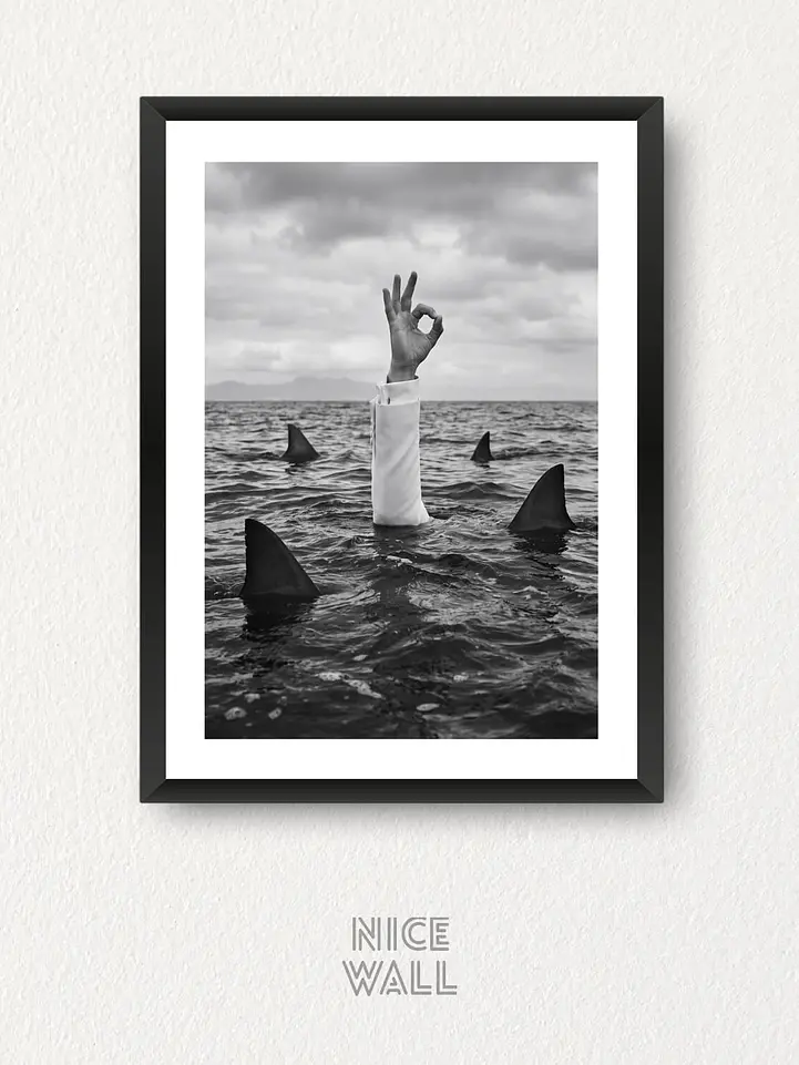 Cuadro Entre Tiburones 1