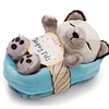 Sleeping Pets | Gato siamês em cesto azul, 12cm
