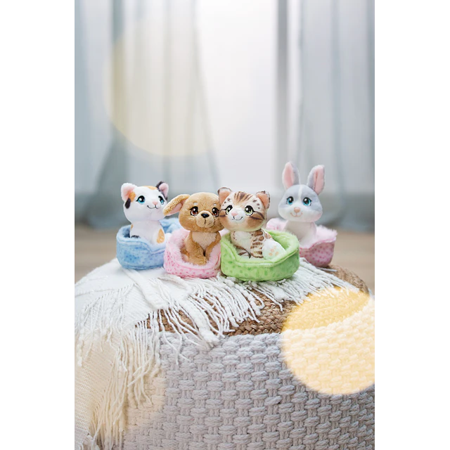 Little Paws | Cão bege em cesto rosa, 12cm