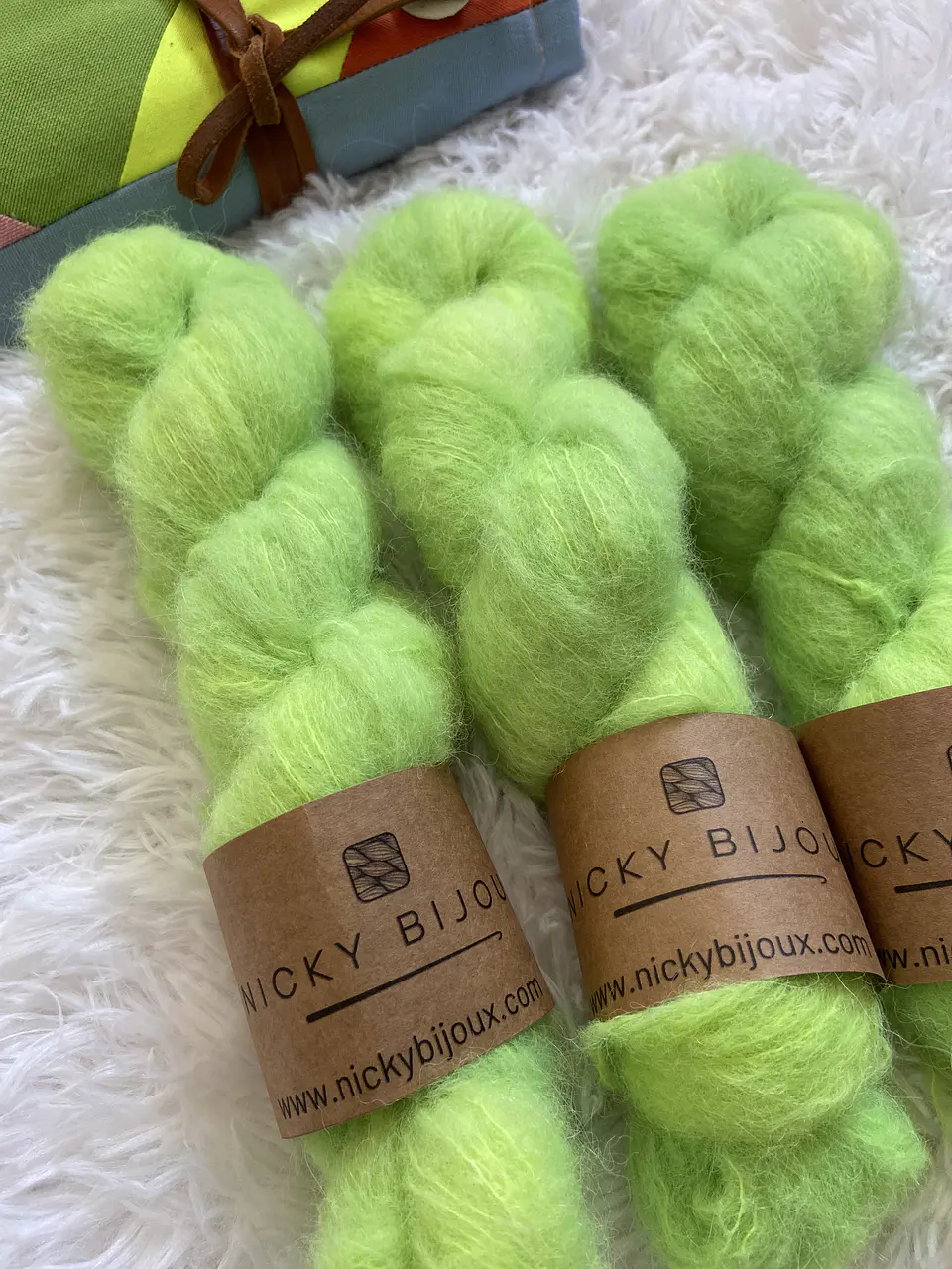 Clarita Tipo Mohair - Verde Manzana 3