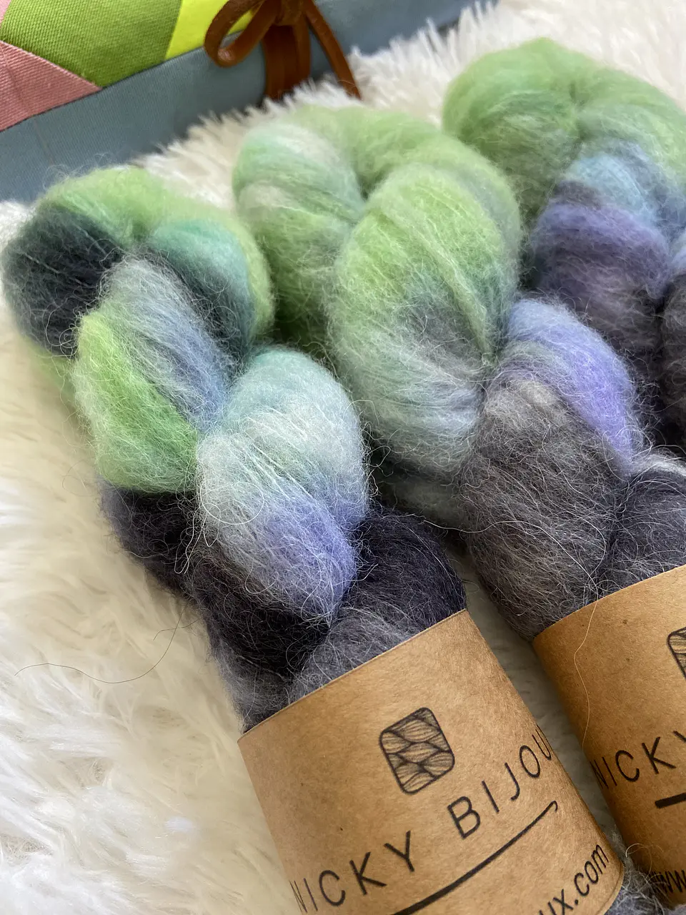 Clarita Tipo Mohair - Darknes 3