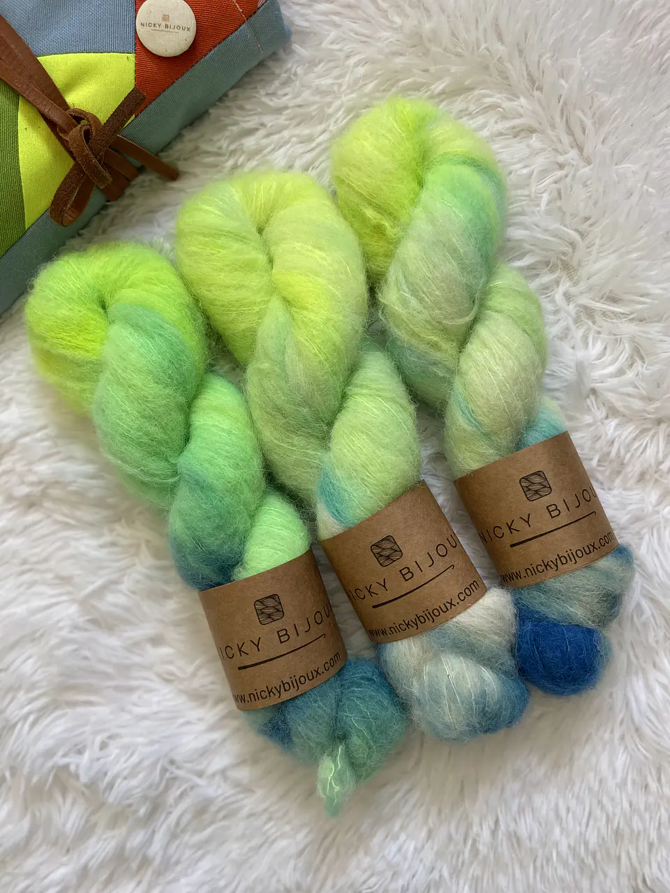 Clarita Tipo Mohair - Trilogía del Fluorescente 2