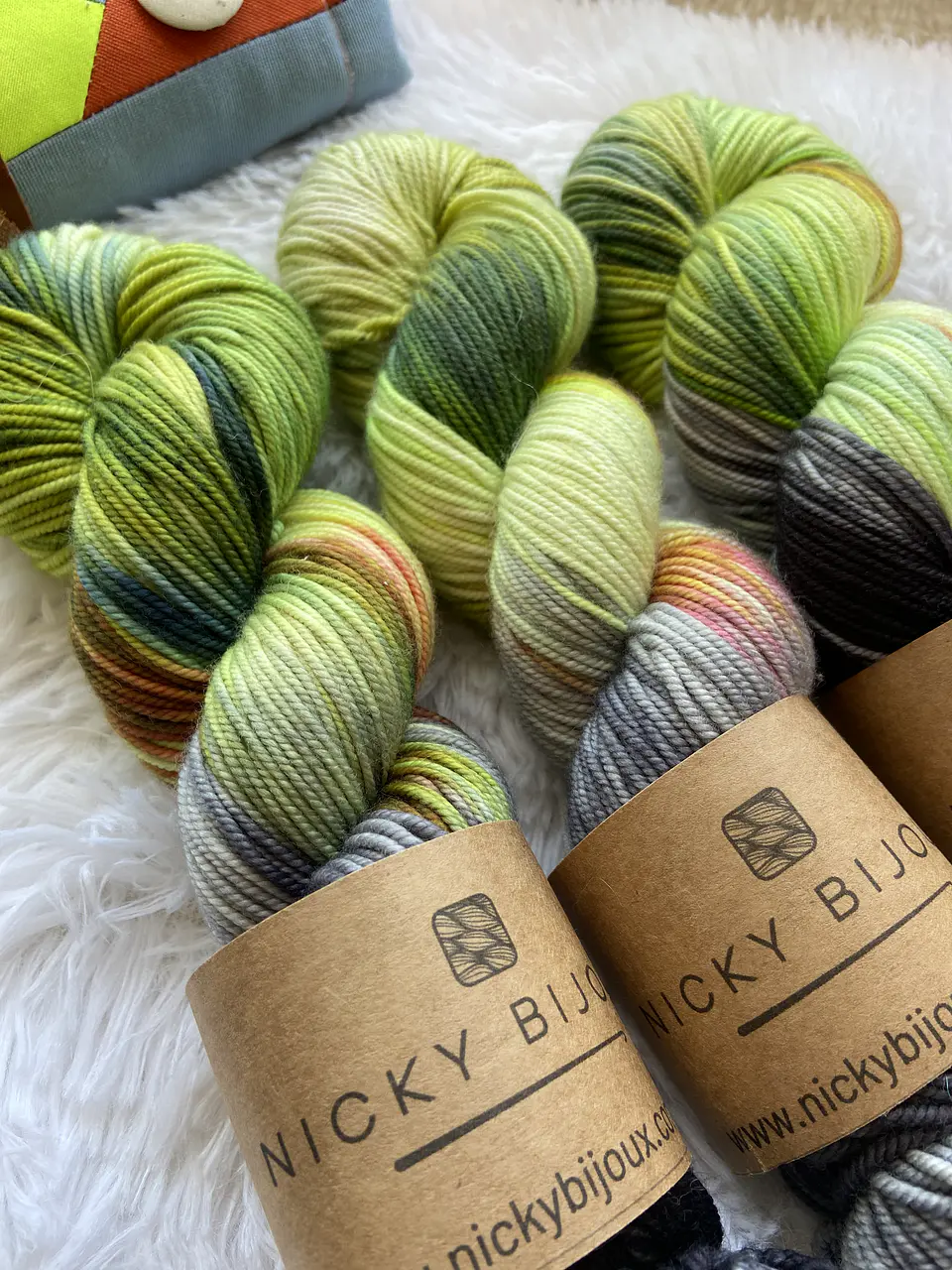 Merino Superwash DK - Ave de Paraíso  3