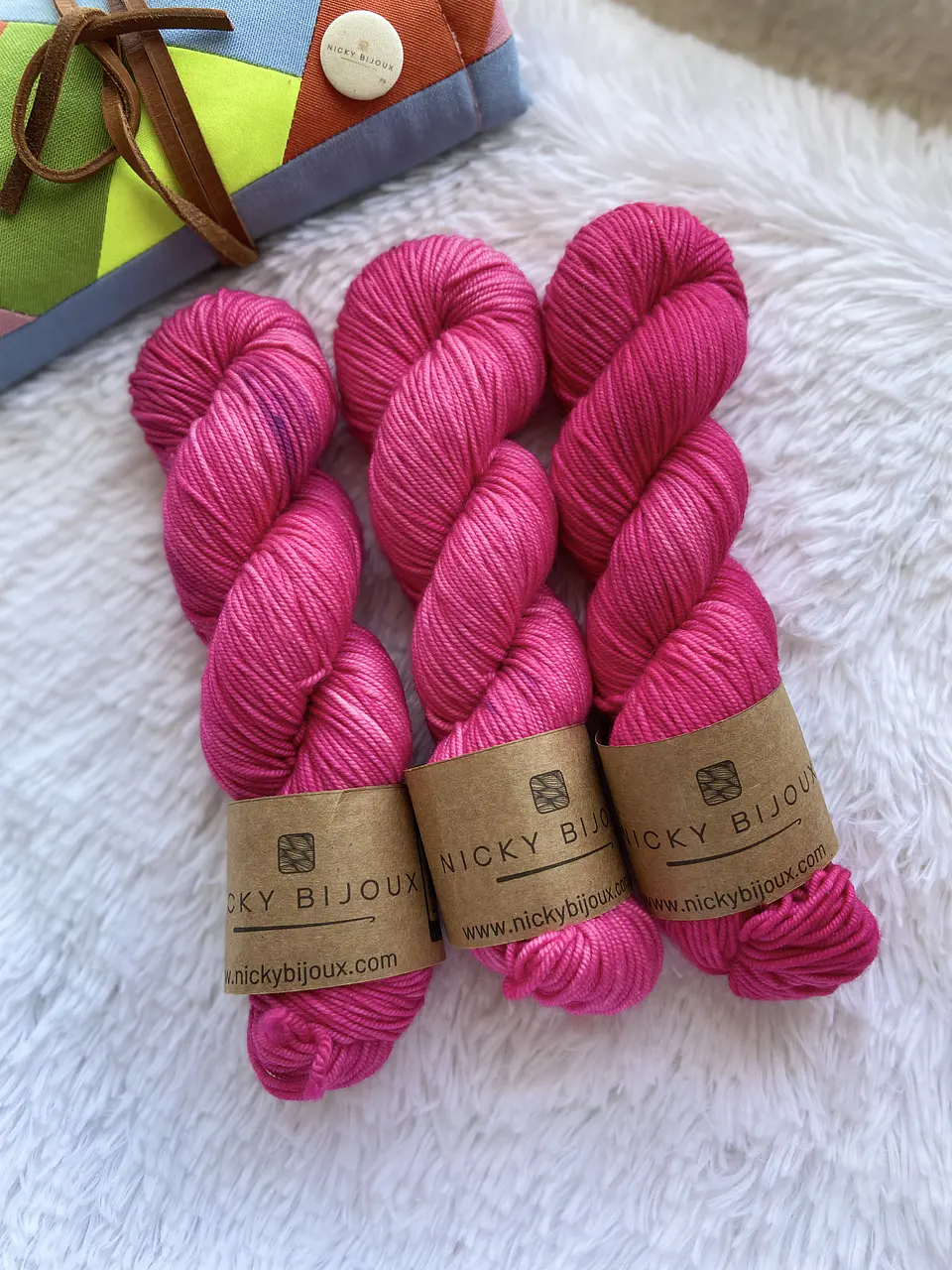Merino Superwash DK - Barbie Girl 3
