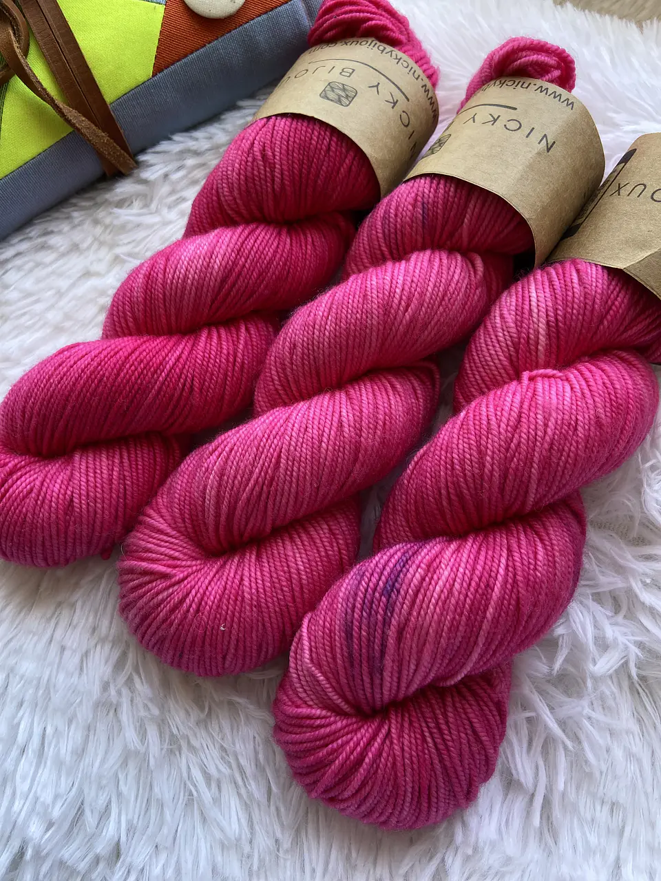 Merino Superwash DK - Barbie Girl 4