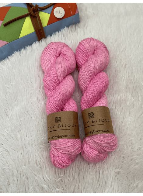 Merino Seda Fingering - Rosa Barbie Flúor 