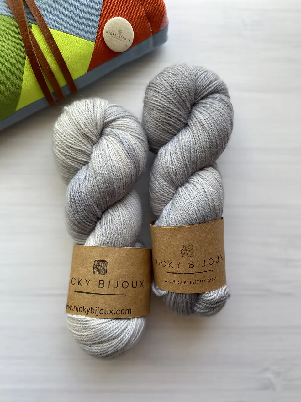 Merino Pura 100% Fingering - Gris Claro  2
