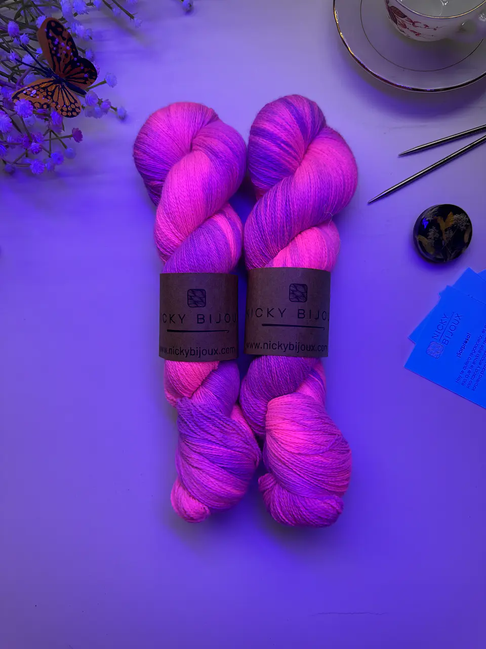 Merino Bijoux Lace - Purple Pup Flúor 2