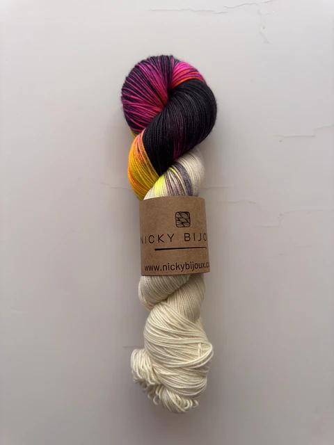 Merino Bijoux Fingering - Calcifer 🔥