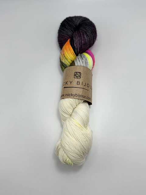 Merino Bijoux Fingering - Calcifer 🔥