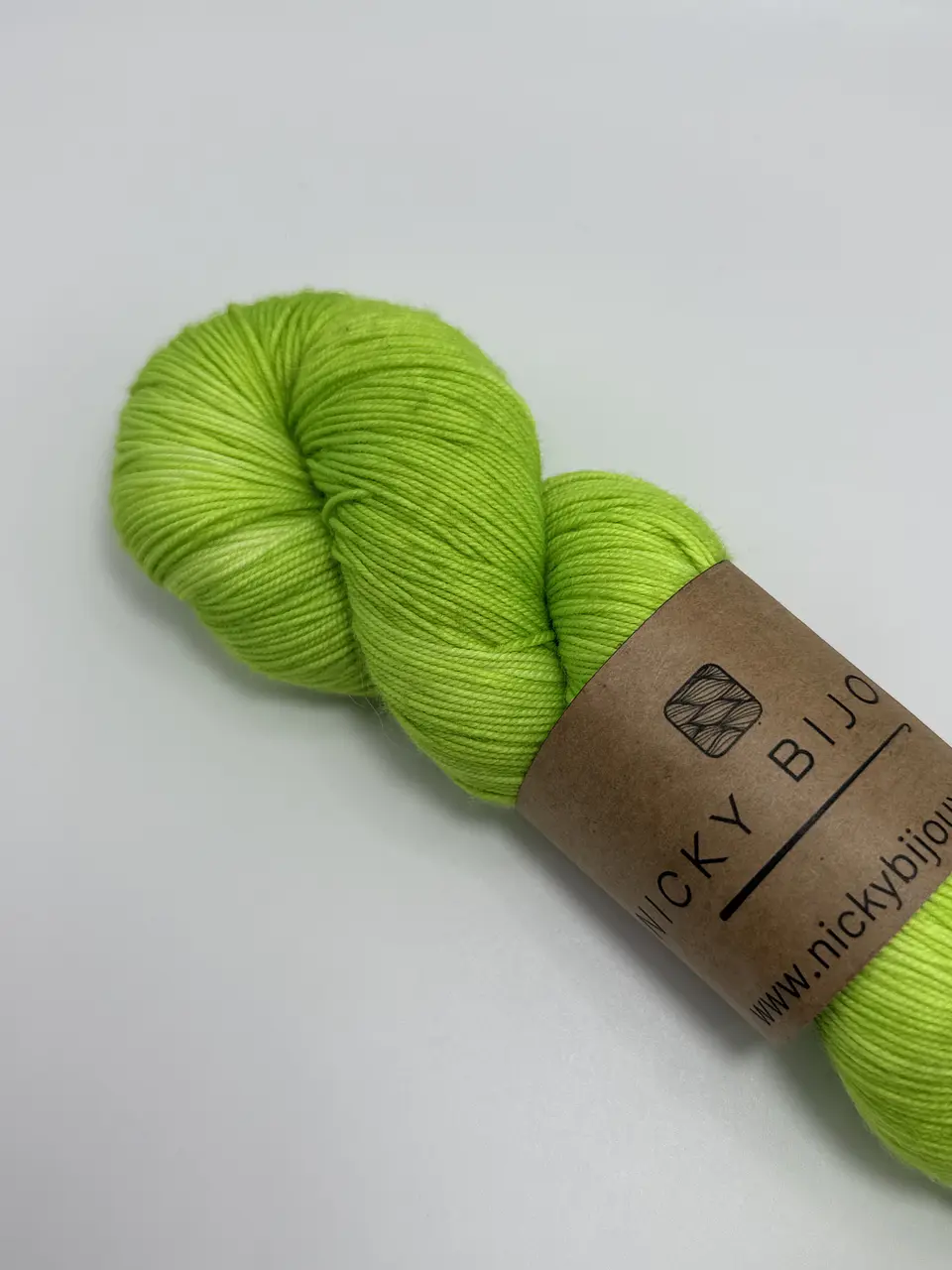 Merino Bijoux Fingering - Hulk Flúor (Fluorescente) 2