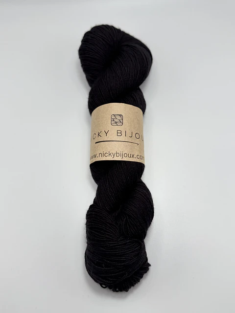 Merino Bijoux Fingering - Black Rocks! 🎸