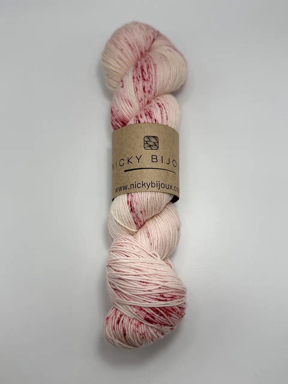 Merino Bijoux Fingering - color: Corazon de Luciérnaga  1