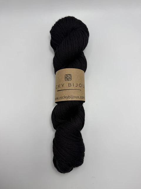 Merino Bijoux Sock Fingering - Black Rocks! 🎸