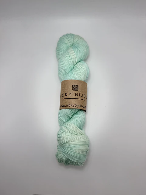 Merino Bijoux Fingering - Ecos de Agua - Pasteles irrepetibles 5