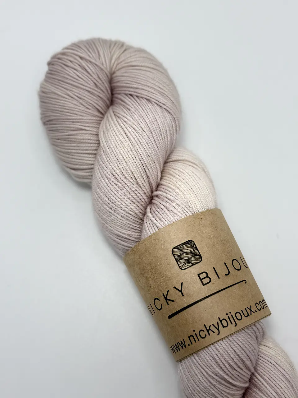 Merino Bijoux Fingering - Ecos del Agua - Pasteles irrepetibles 6 2
