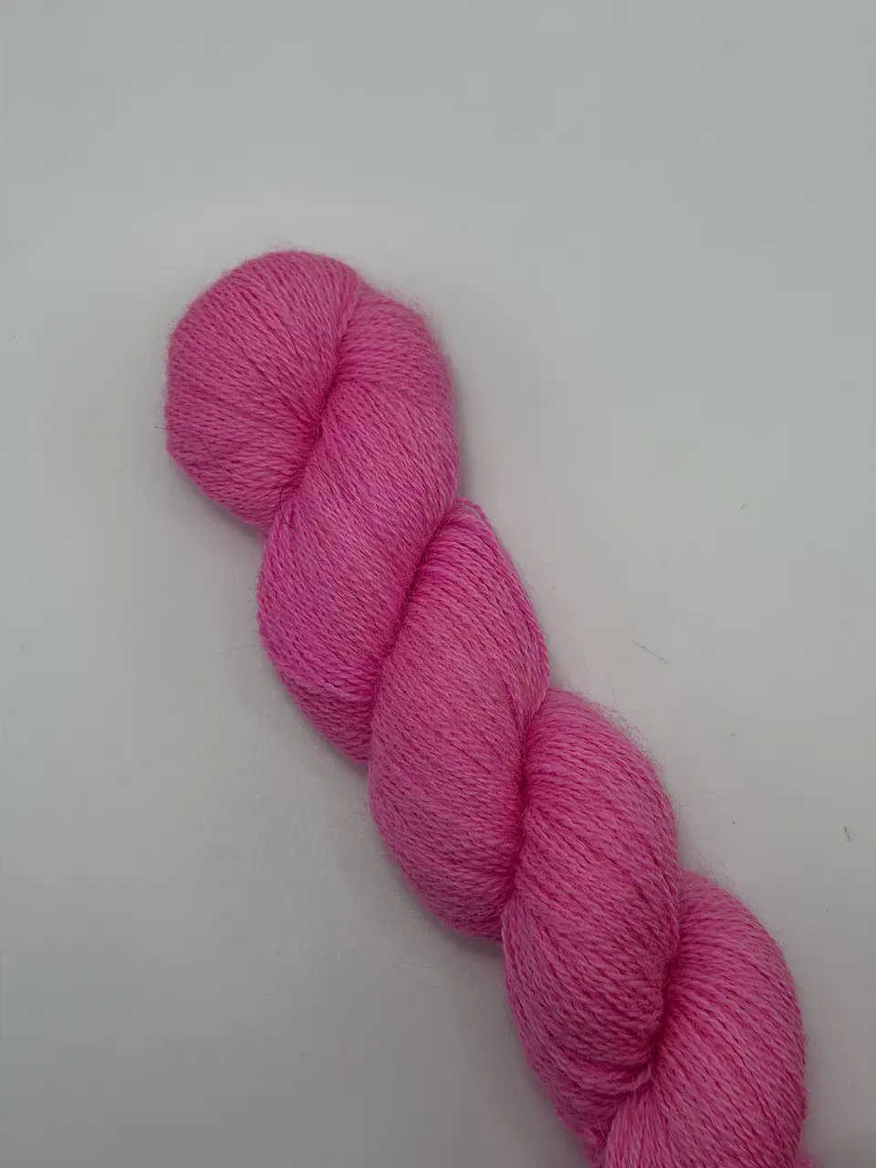 Baby Alpaca Bijoux Lace - color: Rosalía (Fluorescente) 2