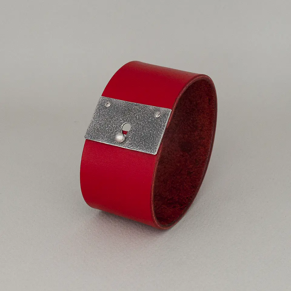 Brazalete Cuero Rojo 1