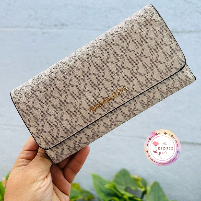 Michael Kors - Billetera Jet Set Large Logo Trifold Vanilla 1