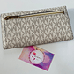 Michael Kors - Billetera Jet Set Large Logo Trifold Vanilla - Miniatura 2