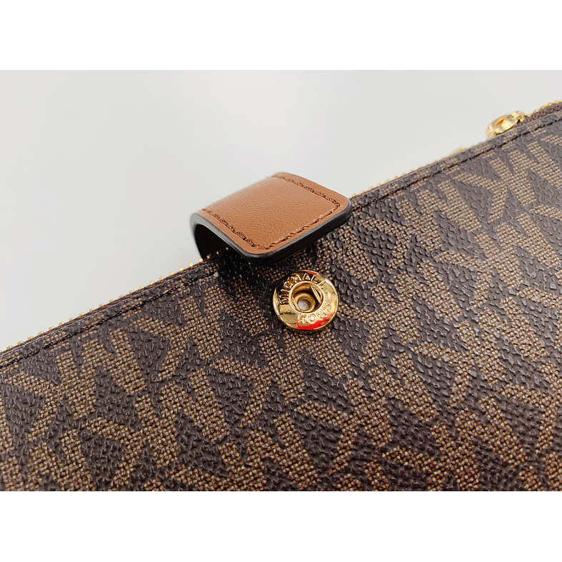 Michael Kors - Billetera Jet Set Travel para Smartphone (Brown) 2