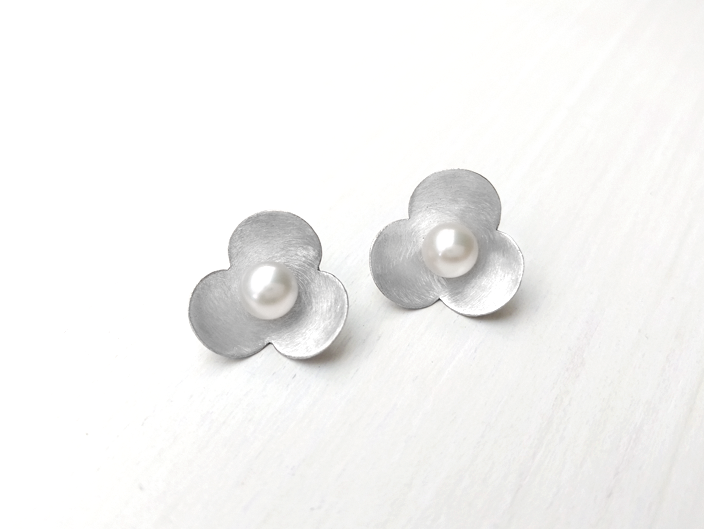 Aretes Sakura