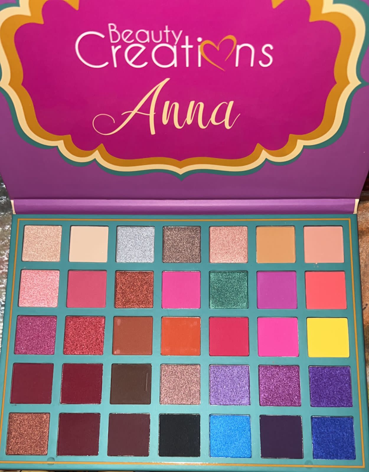 Paleta de sombras Anna Beauty Creations - Ideal para maqui