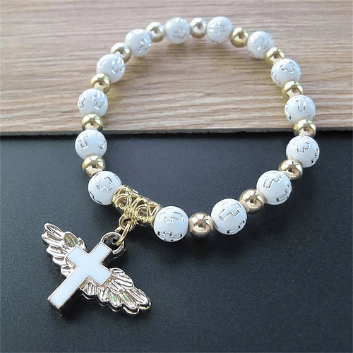 Pulsera Color Blanco y Cruz Colgante con Alas