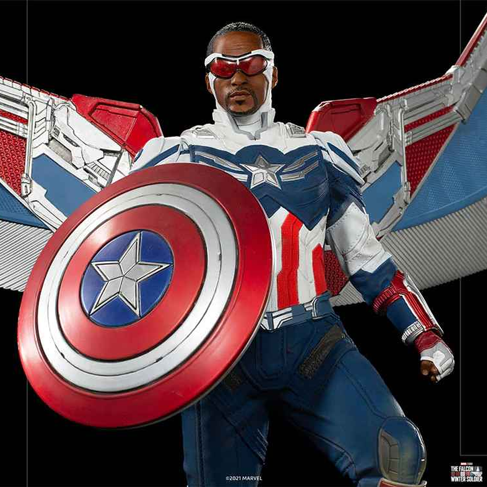 Capitan America Sam Wilson Alas Abiertas Escala Replica 1/4 Iron Studios