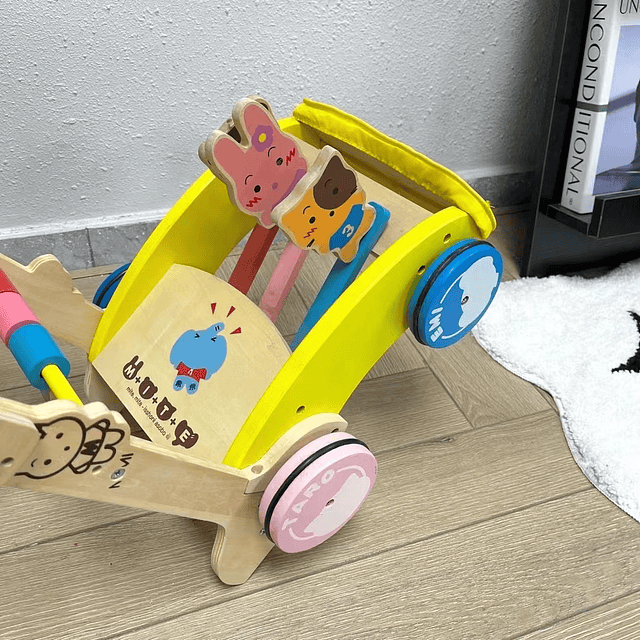 Andador plegable de madera con sonidos para bebé 