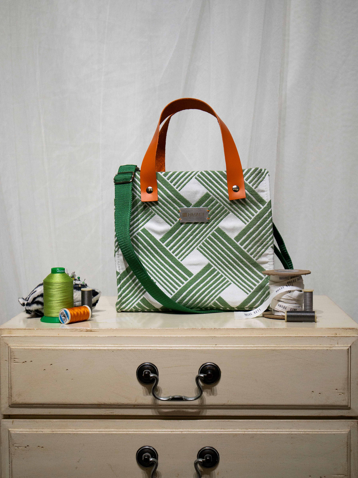 Timeless Tote >> 1 1