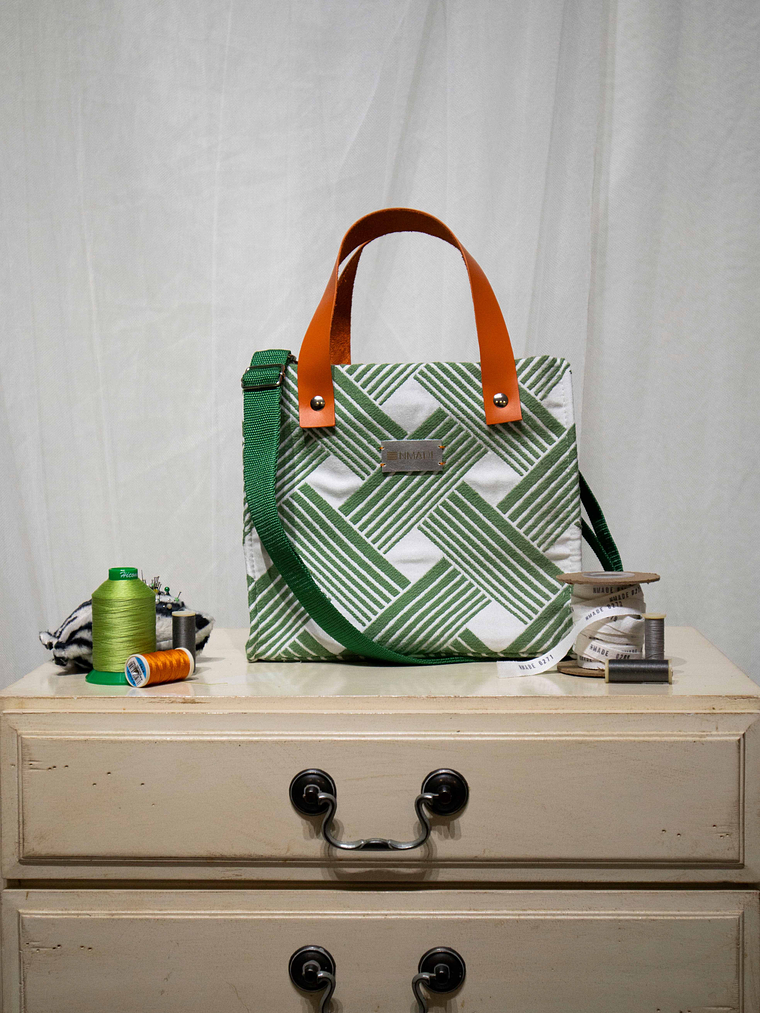 Timeless Tote >> 1 1