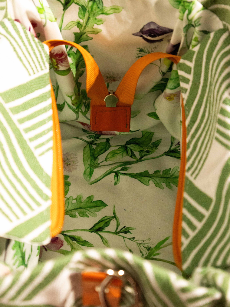 Timeless Tote >> 1 6