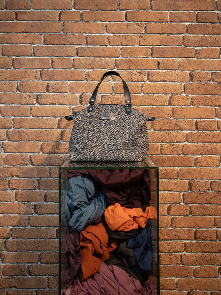 City Bag Small - Fall/24 Dark Blue 1