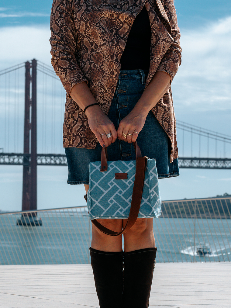 Timeless Tote >> 18 1