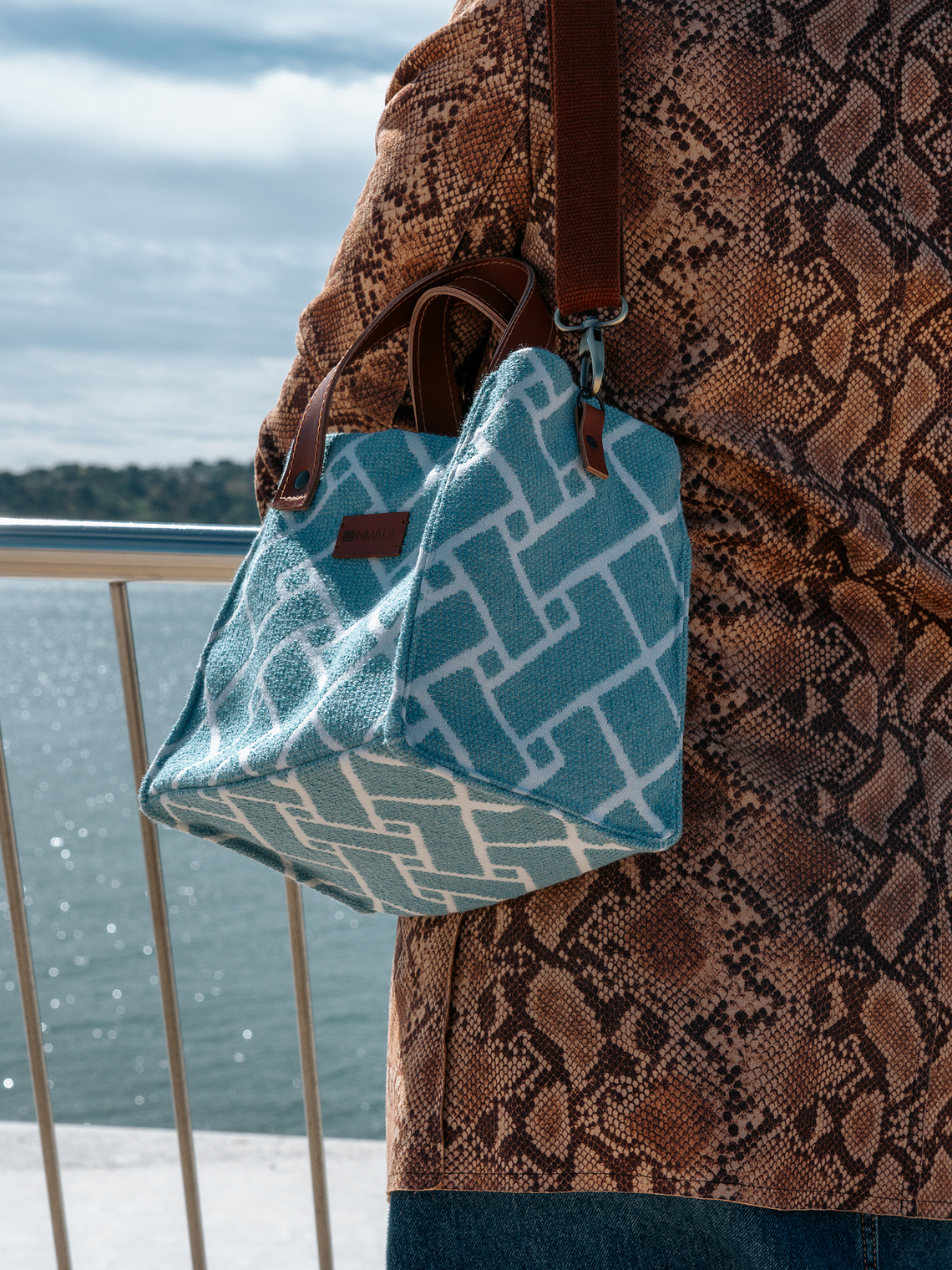 Timeless Tote >> 18 6