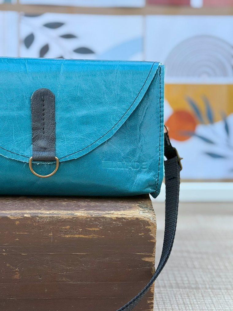 Clutch Piqui FW'25 (azul petróleo) 2