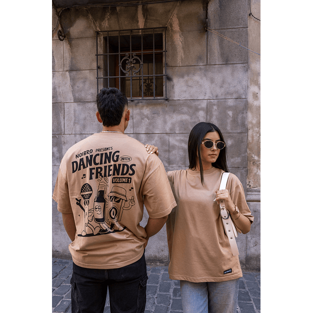 Polera Oversize Dancing With Friends Beige 5