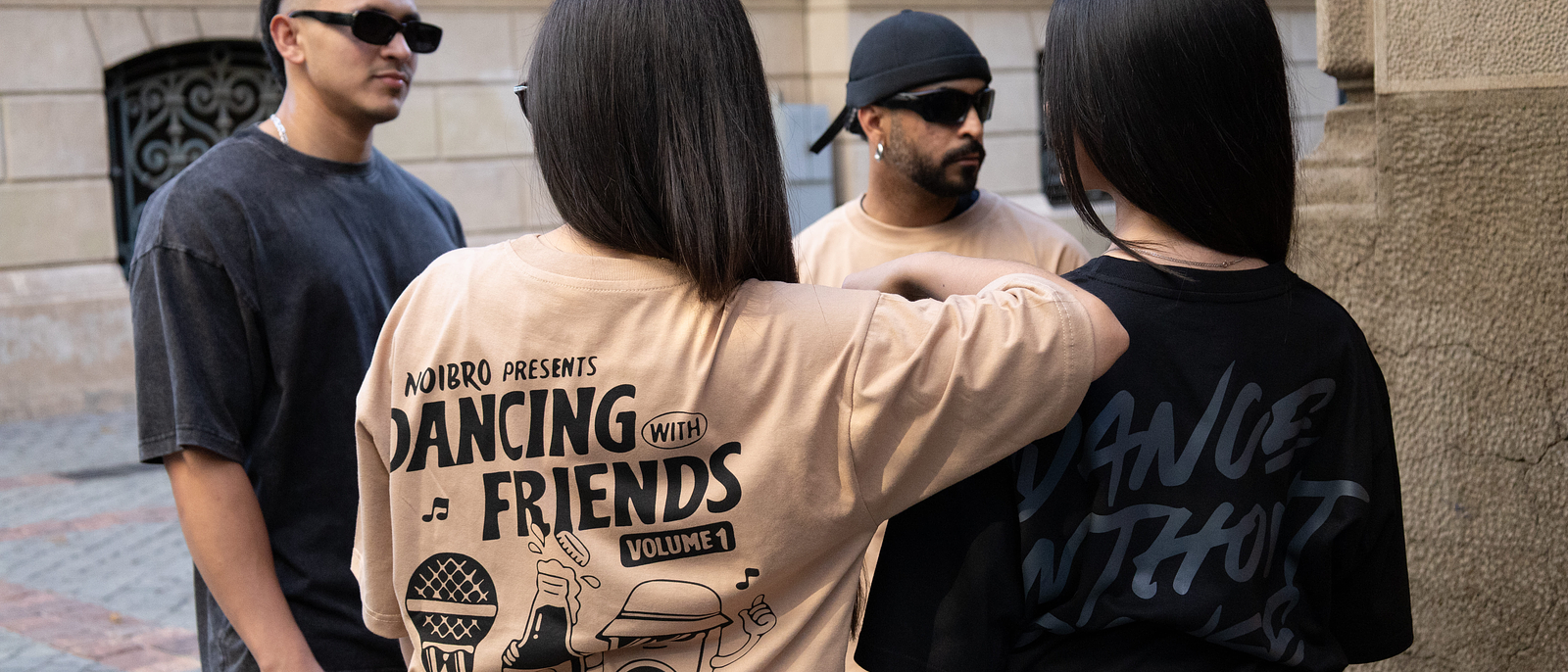 "Rompe el look. Sube el volumen a tu estilo"