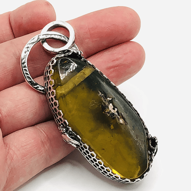 Amber Pendant 