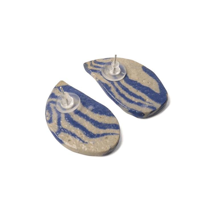 Aros de papel cerámico y pin de plata 3